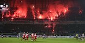 PSTI Soroti Pembakaran Flare dan Pitch Invasion Suporter Persib Bandung PSTI Soroti Pembakaran Flare dan Pitch Invasion Suporter Persib Bandung