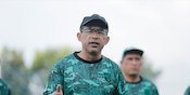 Sikapi Rivalitas Arema FC vs Persebaya, Aji Santoso Minta Pemain Tetap Junjung Sportivitas Sikapi Rivalitas Arema FC vs Persebaya, Aji Santoso Minta Pemain Tetap Junjung Sportivitas