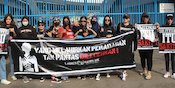 Kelompok Suporter Perempuan Persis Solo: Stop Pelecehan Seksual! Kelompok Suporter Perempuan Persis Solo: Stop Pelecehan Seksual!