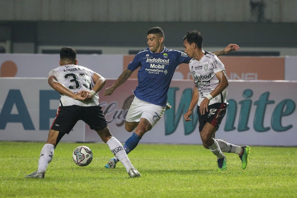 Erwin Ramdani: Persib Kurang Beruntung, Pemain Bali United Juga Banyak Jatuh Erwin Ramdani: Persib Kurang Beruntung, Pemain Bali United Juga Banyak Jatuh