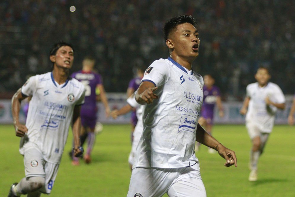 Hasil Piala Presiden 2022: Striker Baru Bawa Arema FC Satu Kaki ke Final Hasil Piala Presiden 2022: Striker Baru Bawa Arema FC Satu Kaki ke Final