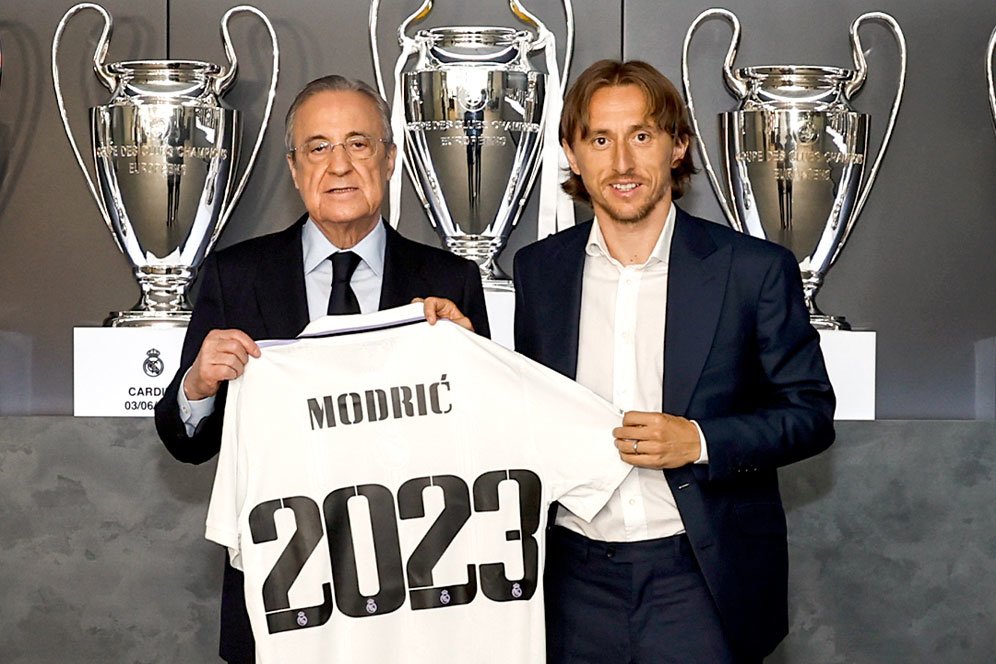 Modric Teken Kontrak Baru di Madrid, Suara Fans: Modric No End, Umumin Tchouameni! Modric Teken Kontrak Baru di Madrid, Suara Fans: Modric No End, Umumin Tchouameni!