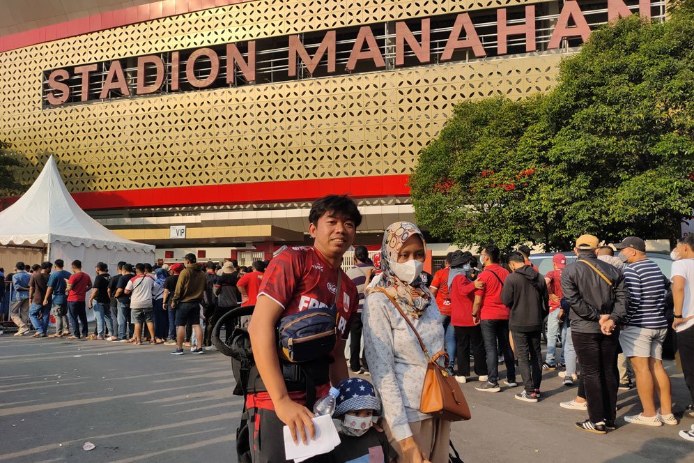 Cerita Suporter Persis Solo Bawa Istri dan Anak ke Pembukaan Piala Presiden 2022: Bukti Stadion Aman dan Nyaman Cerita Suporter Persis Solo Bawa Istri dan Anak ke Pembukaan Piala Presiden 2022: Bukti Stadion Aman dan Nyaman