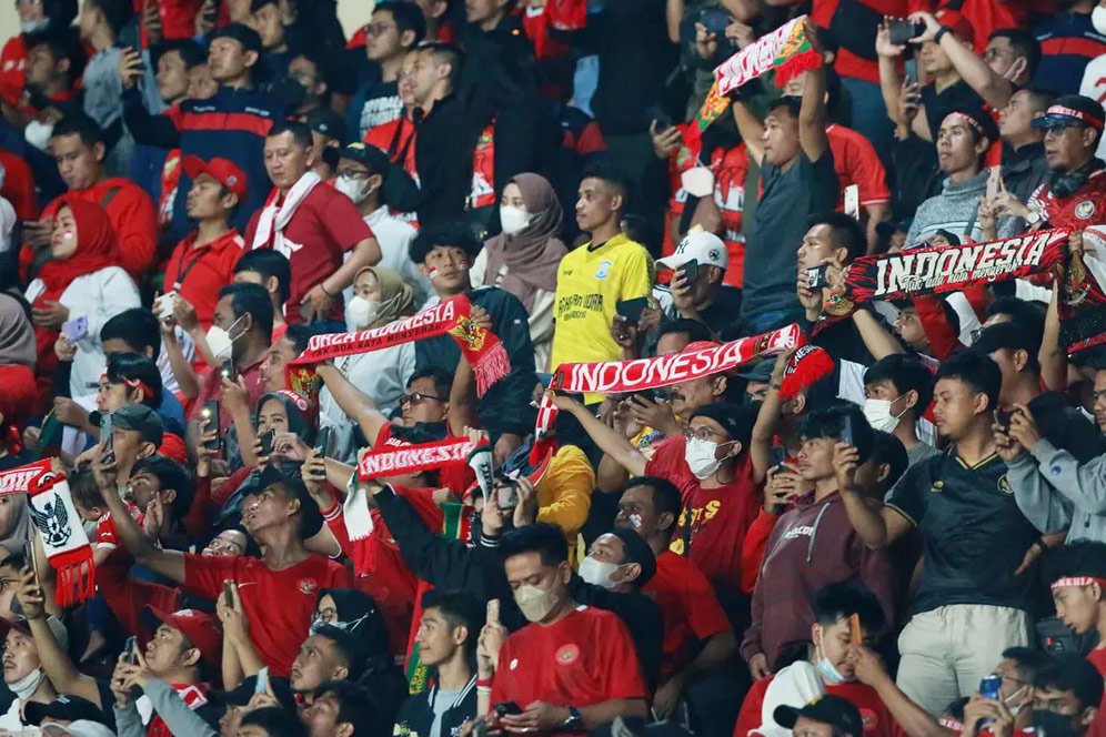 Suporter Timnas Indonesia Dilarang Membawa: Tas Besar, Flare, Rokok, Vape, hingga Minuman Botol ke Dalam SUGBK di Piala AFF 2022