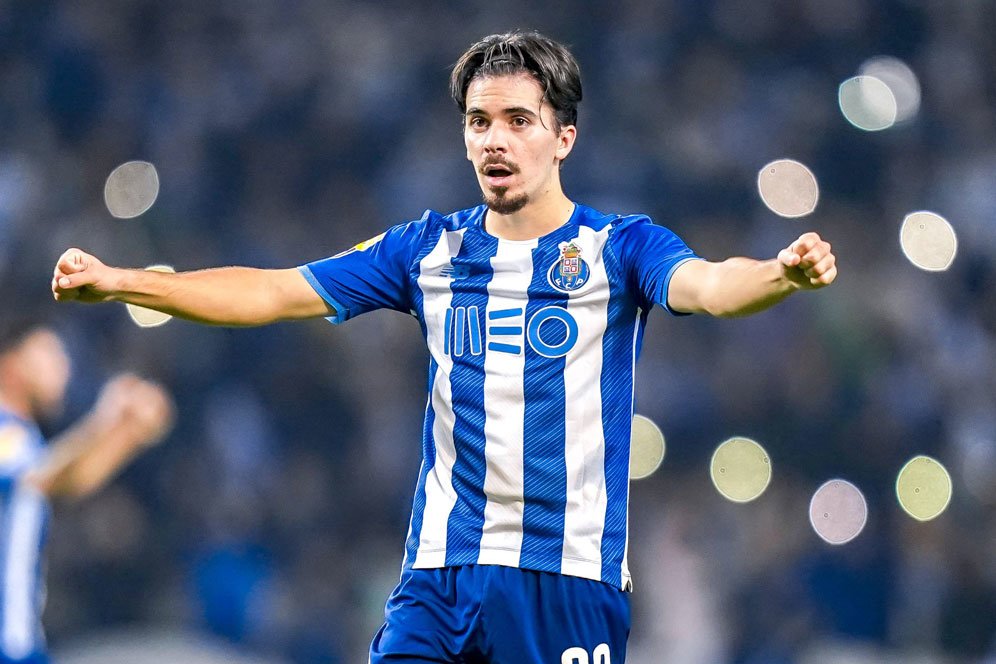 Peringatan Porto ke MU: Bayar Klausul Penuh Kalau Mau Dapatkan Vitinha Peringatan Porto ke MU: Bayar Klausul Penuh Kalau Mau Dapatkan Vitinha
