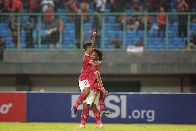 Tentang Ronaldo dan Marselino Tentang Ronaldo dan Marselino