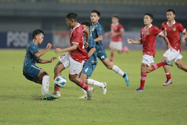 Persaingan di Grup A Persaingan di Grup A