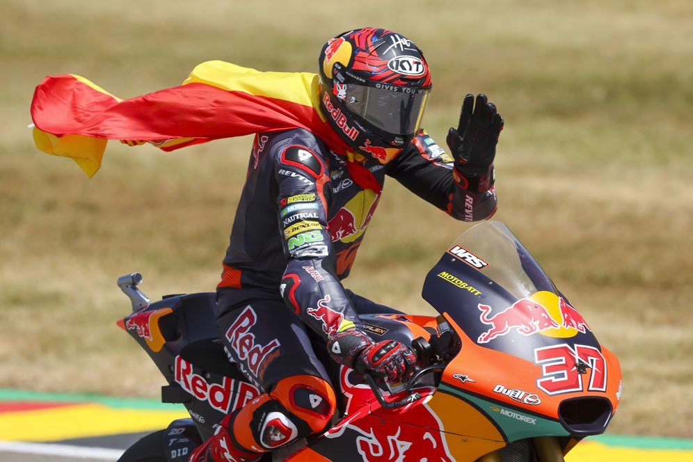 Mengenal Augusto Fernandez, Juara Baru Moto2 yang Jadi Rookie Tunggal MotoGP 2023 Mengenal Augusto Fernandez, Juara Baru Moto2 yang Jadi Rookie Tunggal MotoGP 2023