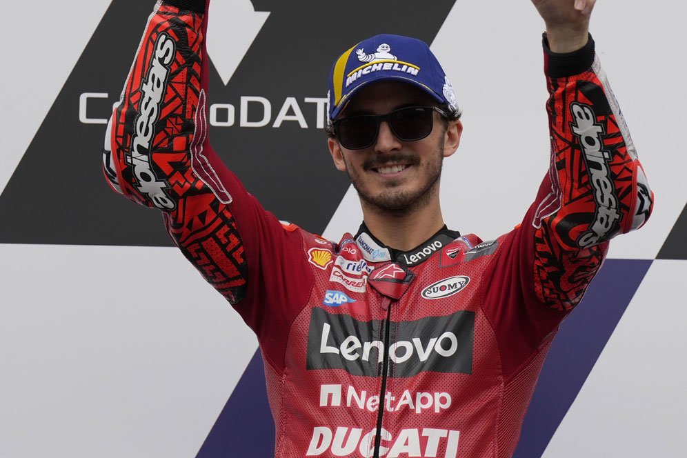 Abaikan Larangan Valentino Rossi Soal Ban, Pecco Bagnaia: Saya Pasti Bakal Dijewer! Abaikan Larangan Valentino Rossi Soal Ban, Pecco Bagnaia: Saya Pasti Bakal Dijewer!
