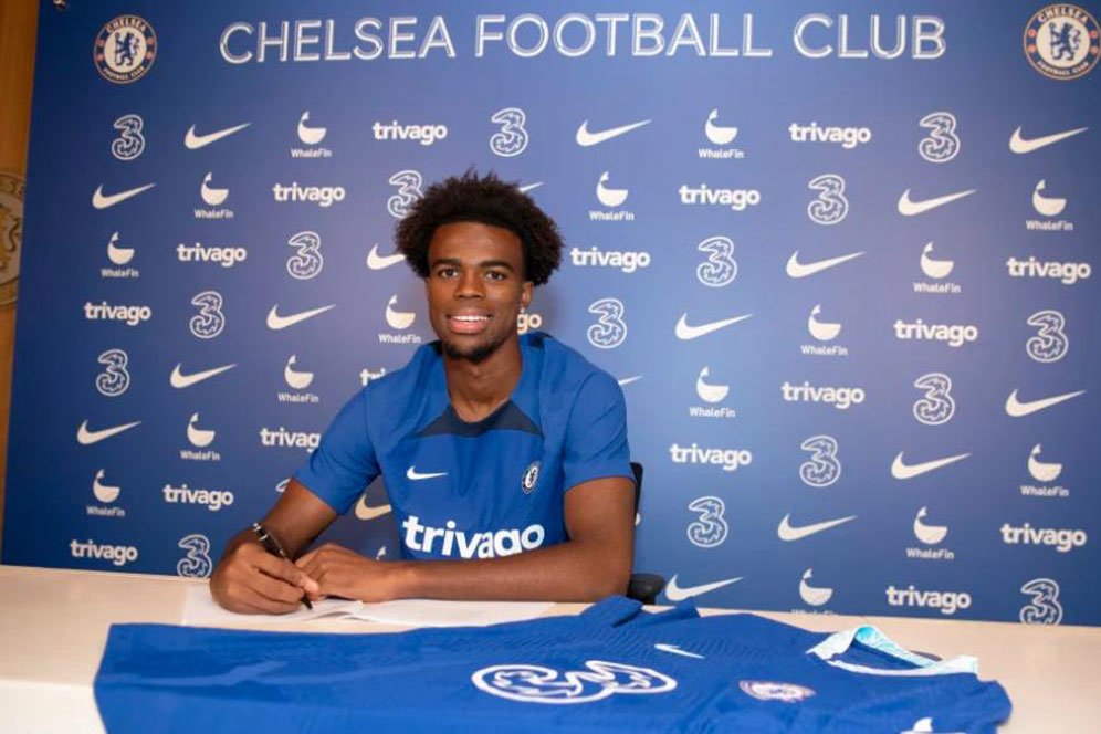 Satset! Chelsea Tuntaskan Transfer Carney Chukwuemeka dari Aston Villa Satset! Chelsea Tuntaskan Transfer Carney Chukwuemeka dari Aston Villa