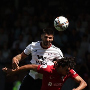 Hasil Pertandingan Fulham vs Liverpool: Skor 2-2 Hasil Pertandingan Fulham vs Liverpool: Skor 2-2