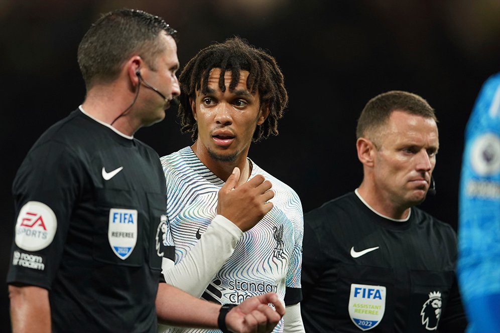 Keputusan Tegas Gareth Southgate: Trent Alexander-Arnold Bukan Pilihan Utama Bek Kanan Timnas Inggris Keputusan Tegas Gareth Southgate: Trent Alexander-Arnold Bukan Pilihan Utama Bek Kanan Timnas Inggris