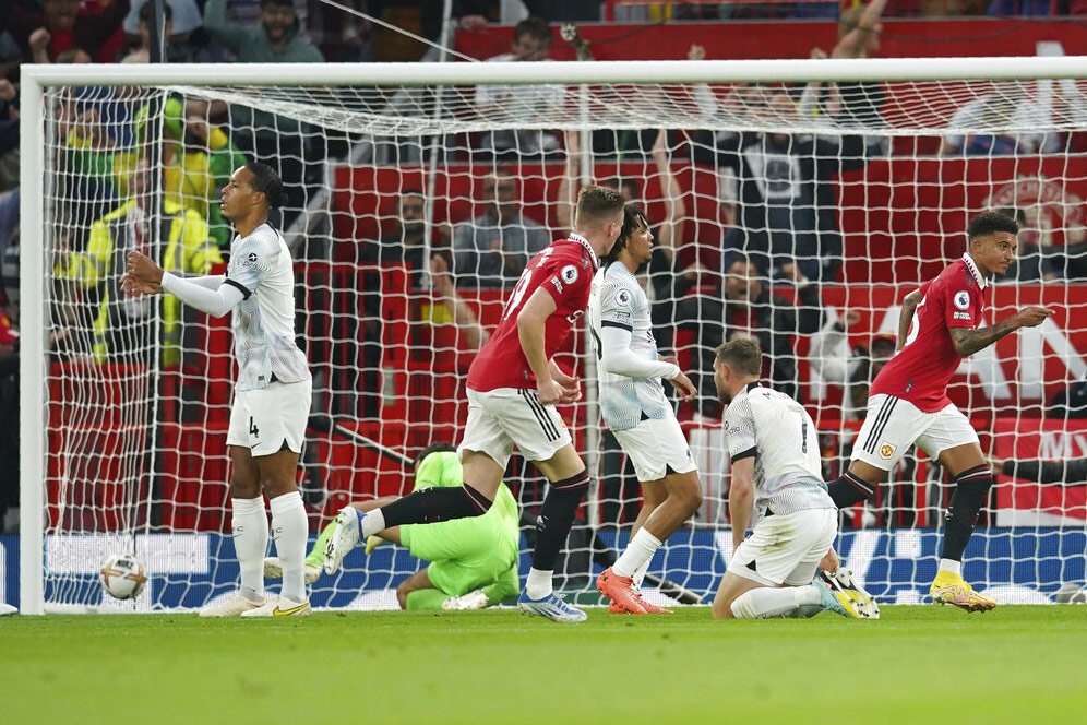 MU 2-1 Liverpool: Ketika Maguire Dicadangkan, Van Dijk malah Me-Maguire-kan Diri MU 2-1 Liverpool: Ketika Maguire Dicadangkan, Van Dijk malah Me-Maguire-kan Diri