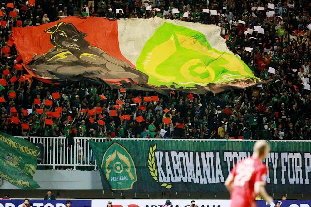 Persikabo vs Persija dan Momen Keakuran Kelompok Suporter Kedua Tim Persikabo vs Persija dan Momen Keakuran Kelompok Suporter Kedua Tim