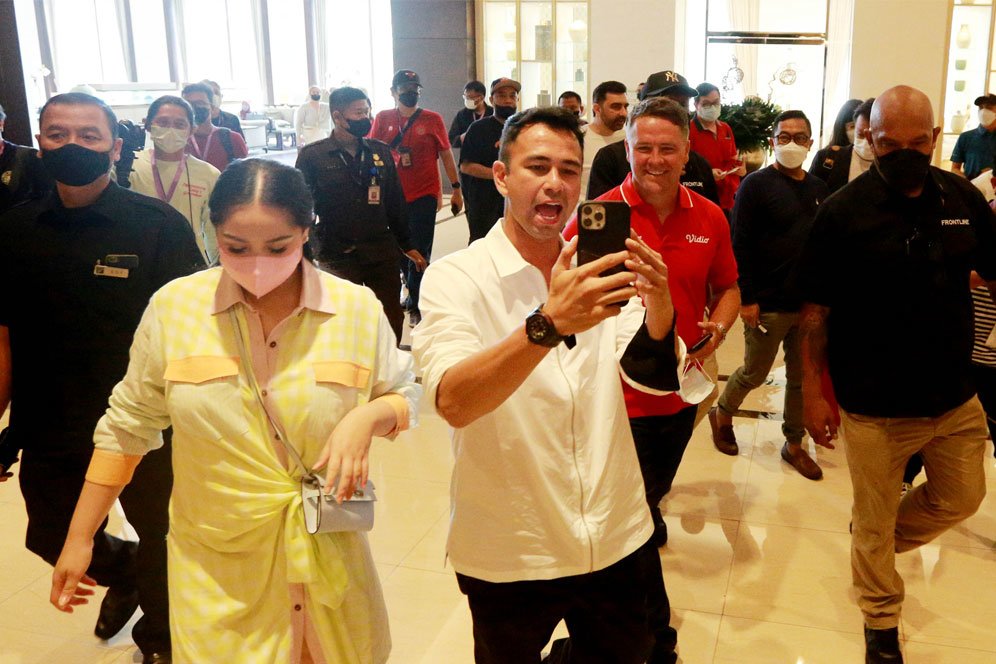 Seru! Raffi Ahmad/Nagita Slavina Akan Lawan Rizky Billar/Lesti Kejora di Turnamen Olahraga Selebriti Indonesia Seru! Raffi Ahmad/Nagita Slavina Akan Lawan Rizky Billar/Lesti Kejora di Turnamen Olahraga Selebriti Indonesia