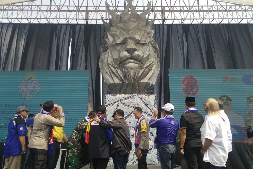 Manajemen Arema FC Terima Sanksi Berat dari Komdis PSSI Manajemen Arema FC Terima Sanksi Berat dari Komdis PSSI