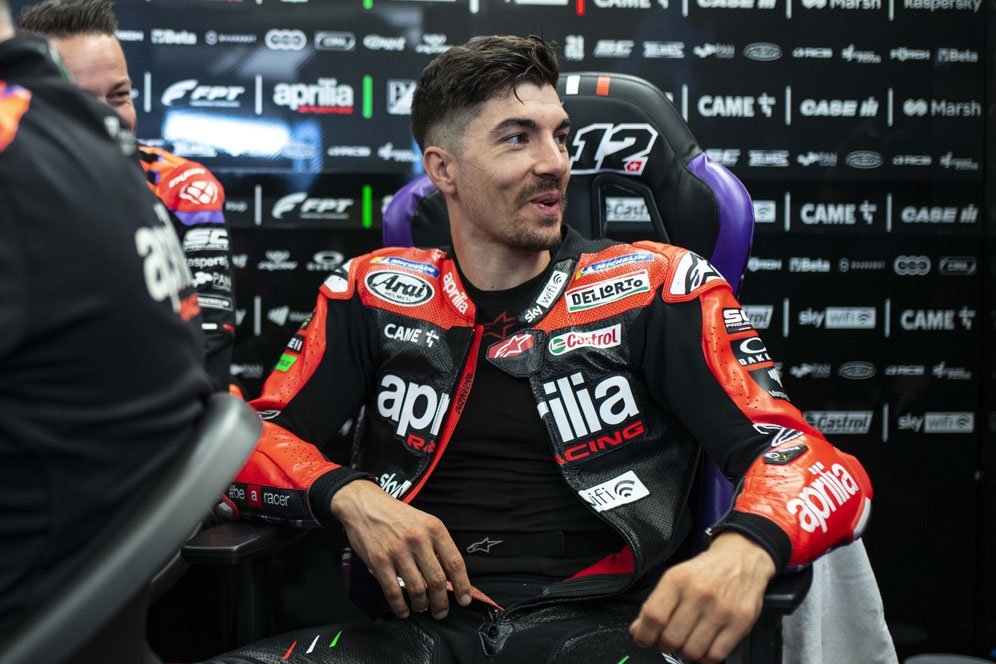 Maverick Vinales Ngaku Dapat Hadiah Spesial dari Tom Cruise Berkat 'Top Gun: Maverick' Maverick Vinales Ngaku Dapat Hadiah Spesial dari Tom Cruise Berkat 'Top Gun: Maverick'