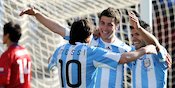 10 Gol Terbaik Piala Dunia 2010: Parade Long Shot Quagliarella, Tevez, Ozil, Van Bronckhorst 10 Gol Terbaik Piala Dunia 2010: Parade Long Shot Quagliarella, Tevez, Ozil, Van Bronckhorst