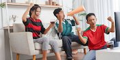Strategi Bikin Nobar di Rumah Nggak Kalah Meriah, 5 Hal Ini Wajib Disiapkan Strategi Bikin Nobar di Rumah Nggak Kalah Meriah, 5 Hal Ini Wajib Disiapkan