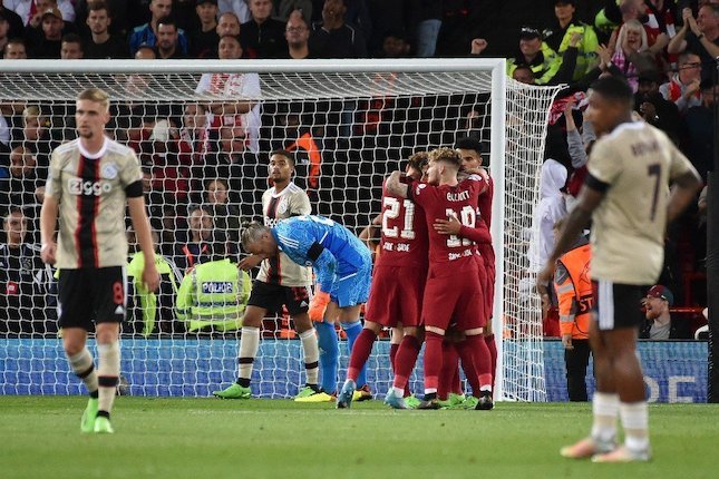 Ajax Harus Agresif