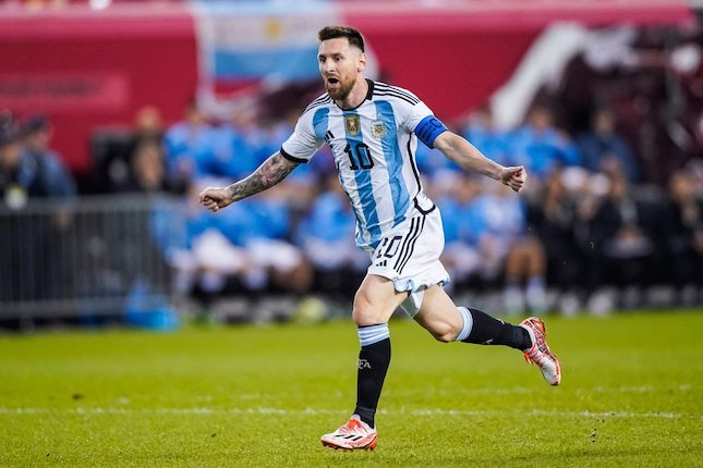 2. Lionel Messi 2. Lionel Messi