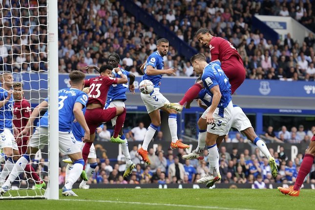 Alasan Performa Van Dijk Menurun