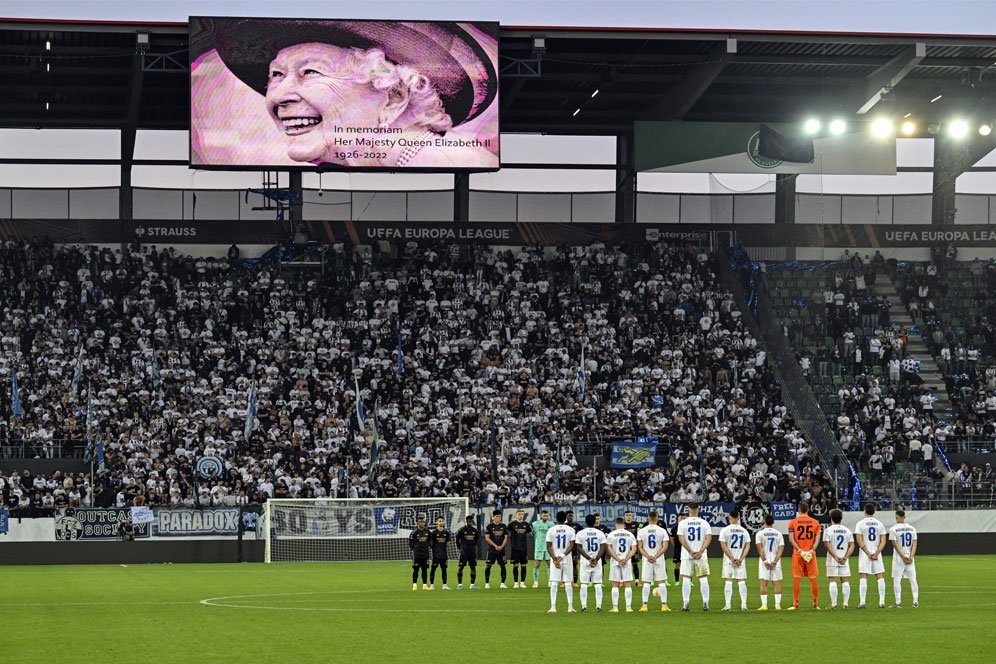 Ratu Elizabeth II Wafat, Arsenal Sempatkan Minute's Silence pada awal Babak Kedua Melawan FC Zurich Ratu Elizabeth II Wafat, Arsenal Sempatkan Minute's Silence pada awal Babak Kedua Melawan FC Zurich