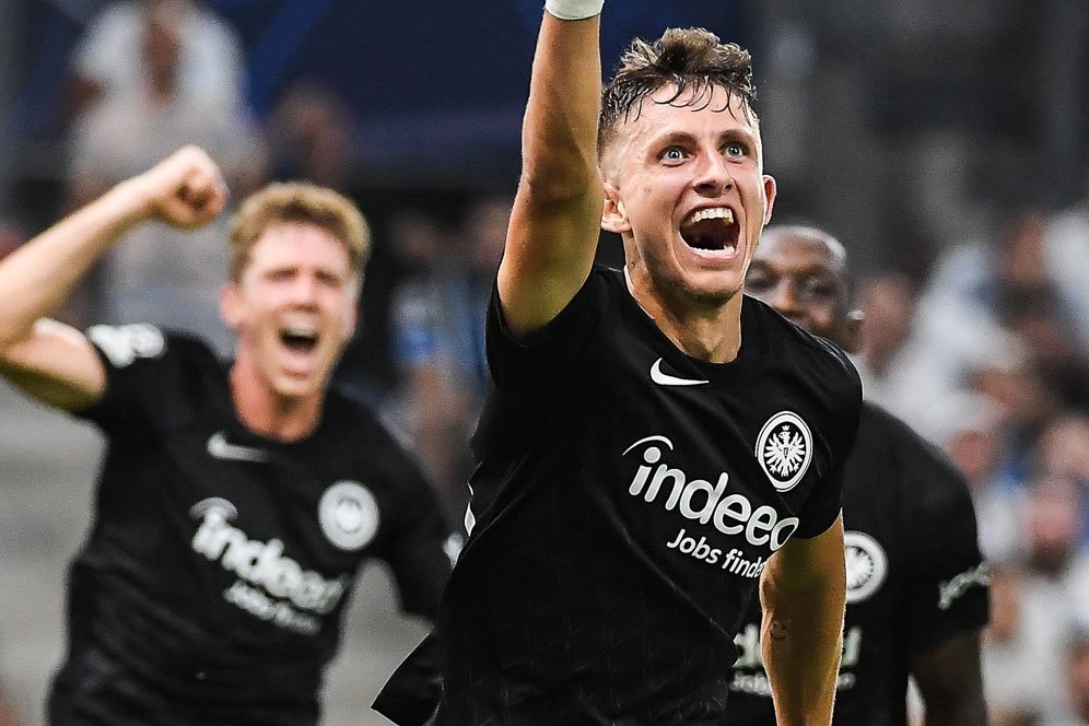 Bintang Eintracht Frankfurt Ini Tersanjung Dikaitkan dengan Arsenal Bintang Eintracht Frankfurt Ini Tersanjung Dikaitkan dengan Arsenal