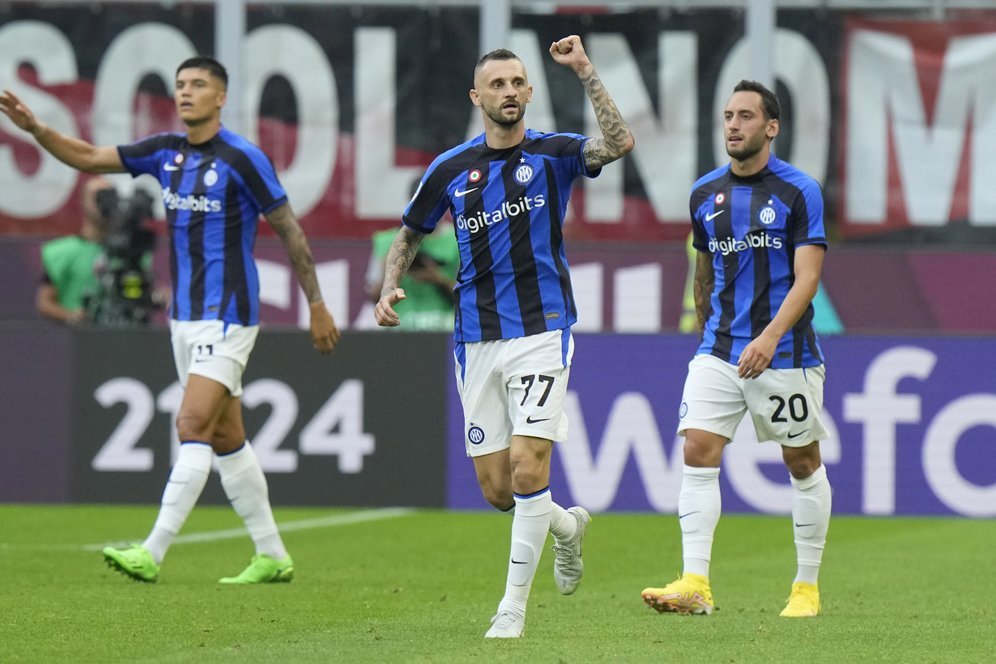 Inter dan Al Nassr Sepakat 18 Juta Euro untuk Brozovic, Tinggal Tanda Tangan Kontrak Inter dan Al Nassr Sepakat 18 Juta Euro untuk Brozovic, Tinggal Tanda Tangan Kontrak