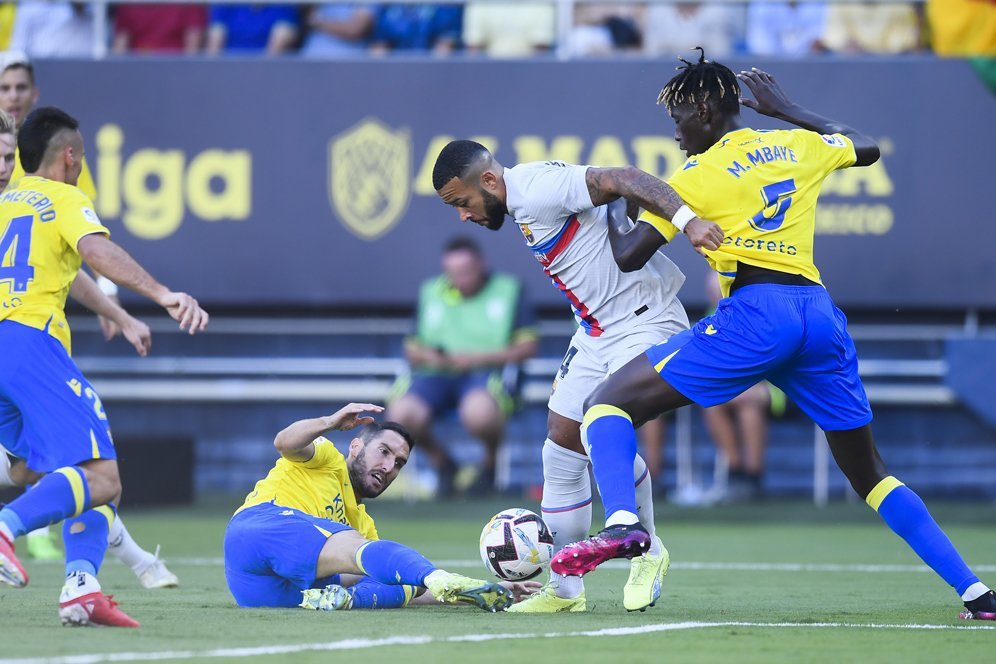 Barcelona Menang 4-0 Lawan Cadiz, Tetapi Kesal dengan Ferran Torres dan Memphis Depay Barcelona Menang 4-0 Lawan Cadiz, Tetapi Kesal dengan Ferran Torres dan Memphis Depay