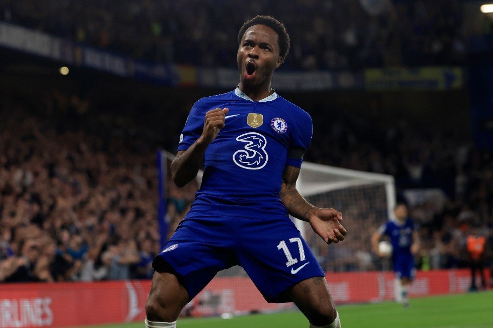 Main Sebagai Wing-Back di Chelsea, Sterling Menikmati Kok! Main Sebagai Wing-Back di Chelsea, Sterling Menikmati Kok!