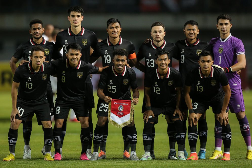 Nadeo Argawinata dan Syahrul Trisna, 2 Kiper Timnas Indonesia yang Sama-sama Bisa Diandalkan