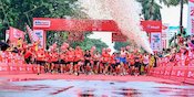 Sandiaga Uno Lepas 2.300 Peserta Lomba Lari Ramah Lingkungan Sandiaga Uno Lepas 2.300 Peserta Lomba Lari Ramah Lingkungan