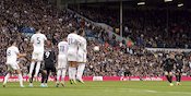 Duh, Laga Leeds United vs Arsenal Sempat Terhenti Gara-gara Mati Lampu