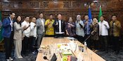 17 Orang Ikuti Rapat Pertama Satgas Transformasi Sepak Bola Indonesia, Siapa Saja? 17 Orang Ikuti Rapat Pertama Satgas Transformasi Sepak Bola Indonesia, Siapa Saja?
