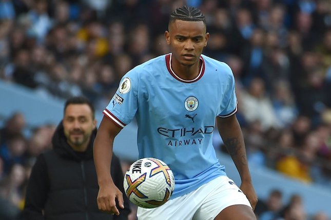 Pecundang - Manuel Akanji Pecundang - Manuel Akanji
