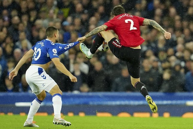 Victor Lindelof Victor Lindelof
