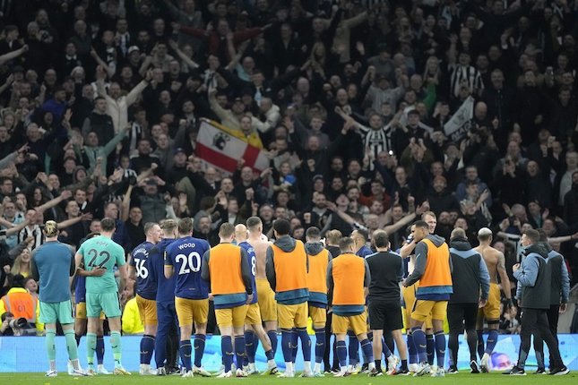 Newcastle Tembus 3 Besar Newcastle Tembus 3 Besar