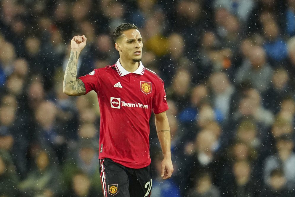 Kritik Pedas Paul Scholes untuk Antony: Kebanyakan Gaya tapi Kontribusi Nol! Kritik Pedas Paul Scholes untuk Antony: Kebanyakan Gaya tapi Kontribusi Nol!