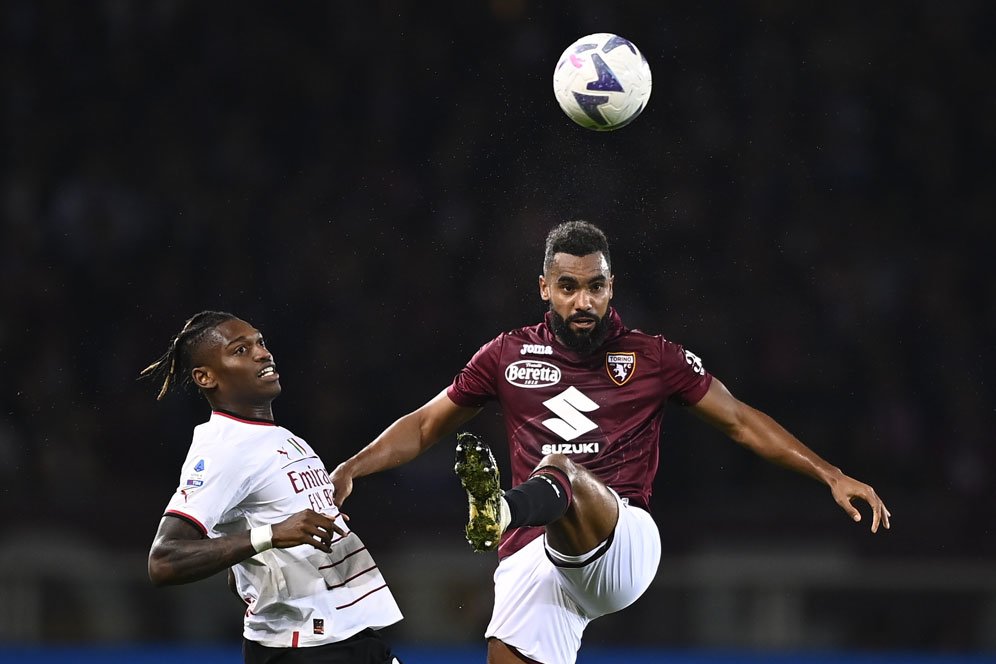 Milan Disikat Torino, Netizen: Gara-gara Leao, Pelit, Curang Nggak Menang, Pobega Balikin ke Turin! Milan Disikat Torino, Netizen: Gara-gara Leao, Pelit, Curang Nggak Menang, Pobega Balikin ke Turin!