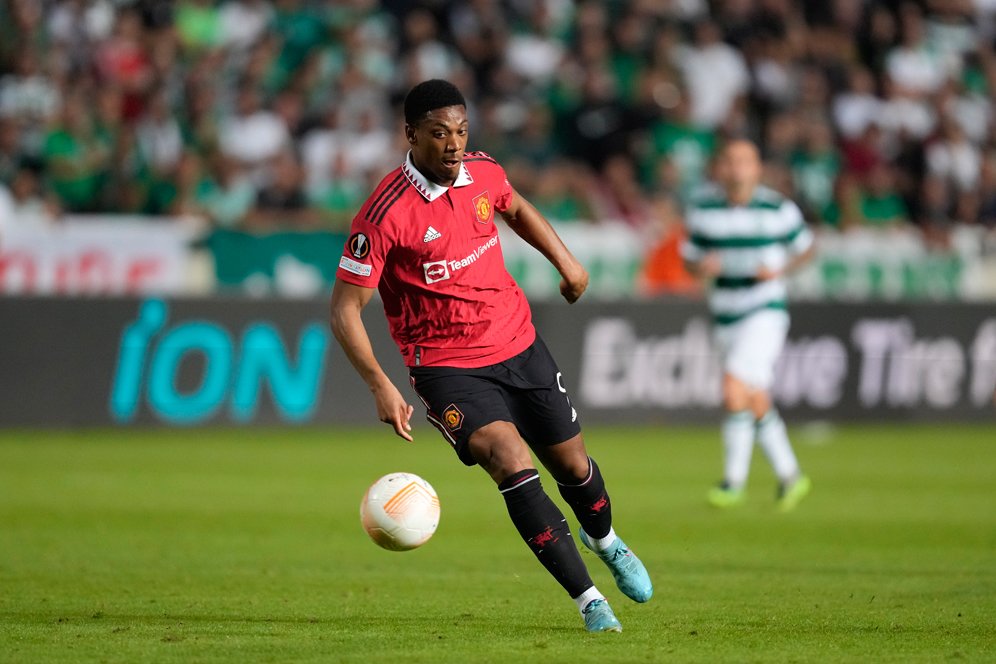 Latihan di Carrington, Martial Labrak Pemain Muda Manchester United Latihan di Carrington, Martial Labrak Pemain Muda Manchester United