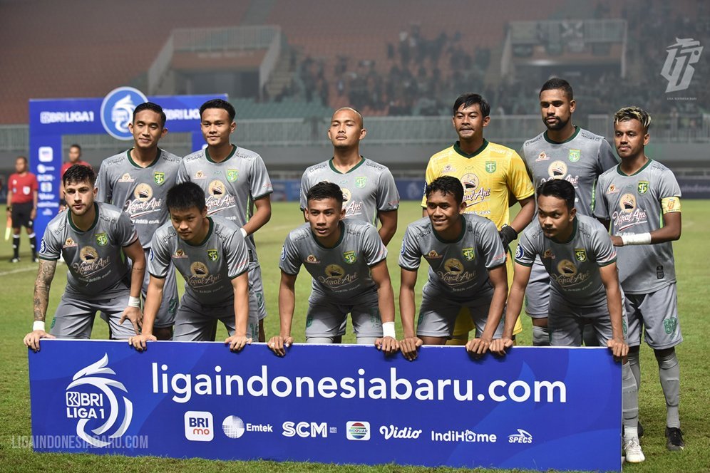 Bonek Ikut Prihatin Atas Insiden di Stadion Kanjuruhan Bonek Ikut Prihatin Atas Insiden di Stadion Kanjuruhan