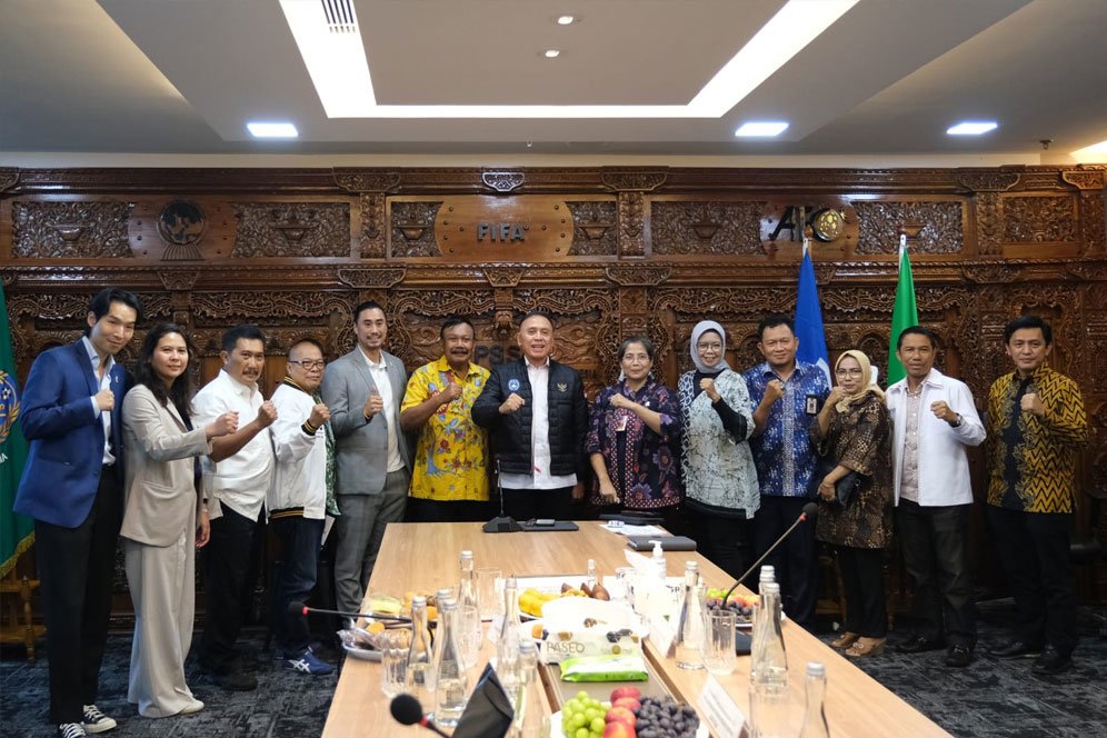 17 Orang Ikuti Rapat Pertama Satgas Transformasi Sepak Bola Indonesia, Siapa Saja? 17 Orang Ikuti Rapat Pertama Satgas Transformasi Sepak Bola Indonesia, Siapa Saja?