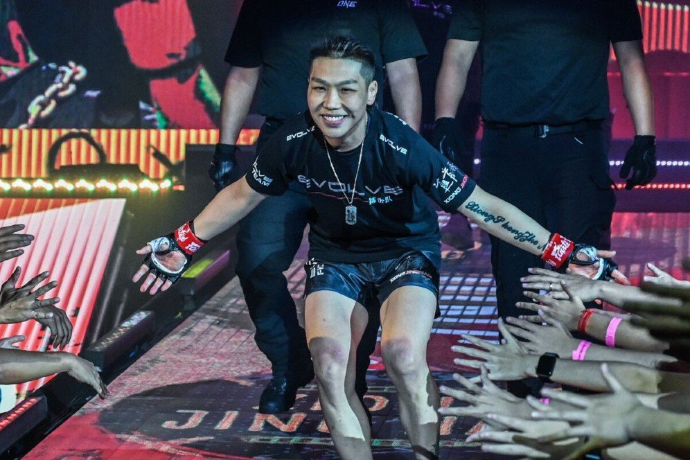 Alur Cerita yang Terjadi Usai ONE Fight Night 2 Alur Cerita yang Terjadi Usai ONE Fight Night 2