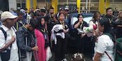 Tuntut Keadilan, Korban Tragedi Kanjuruhan Sambangi Kantor LPSK Tuntut Keadilan, Korban Tragedi Kanjuruhan Sambangi Kantor LPSK