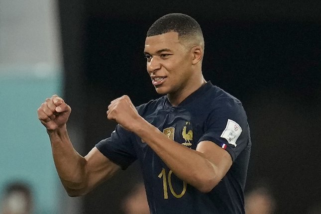 Melewati Torehan 3 Legenda Les Bleus Melewati Torehan 3 Legenda Les Bleus