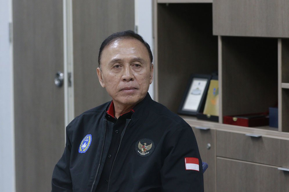 Iwan Bule Soal Klaim Kepengurusan Lama PSSI Tinggalkan Utang Nyaris Rp100 Miliar: Itu Tidak Benar! Iwan Bule Soal Klaim Kepengurusan Lama PSSI Tinggalkan Utang Nyaris Rp100 Miliar: Itu Tidak Benar!