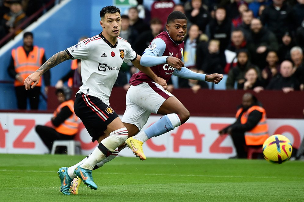 Lisandro Martinez Bakal Absen di Laga Manchester United vs Barcelona Lisandro Martinez Bakal Absen di Laga Manchester United vs Barcelona