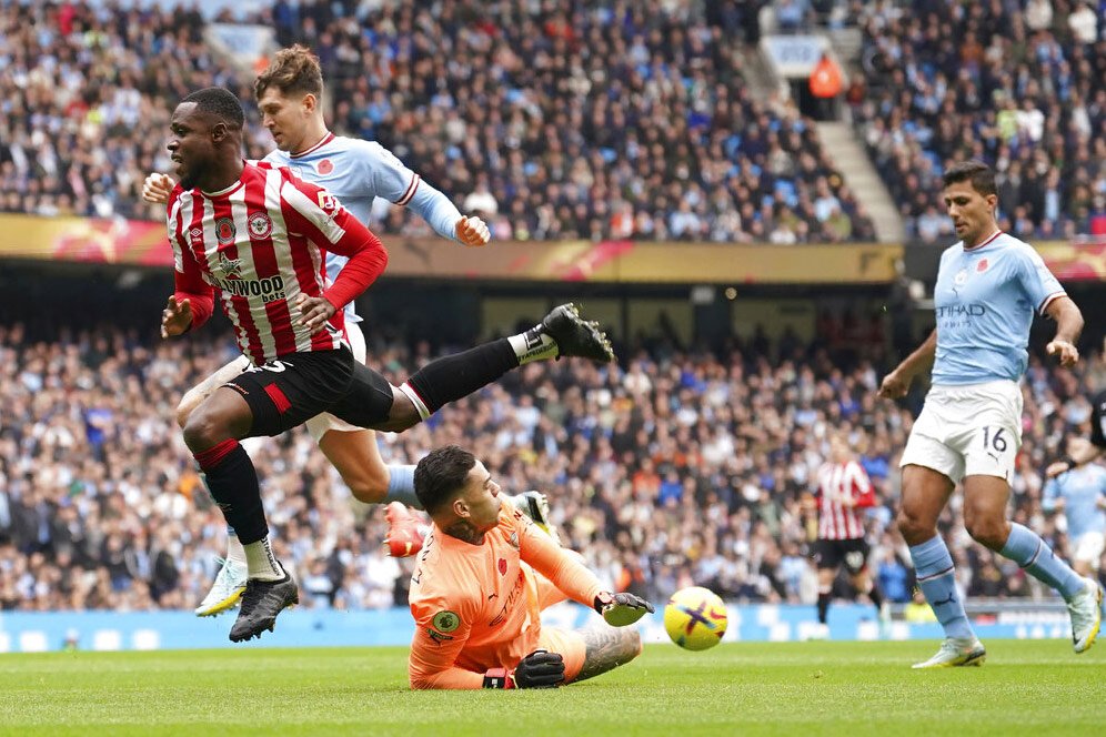 Man City 1-2 Brentford: Tuan Rumah Dominan, tetapi Tim Tamu Lebih Ganas Man City 1-2 Brentford: Tuan Rumah Dominan, tetapi Tim Tamu Lebih Ganas