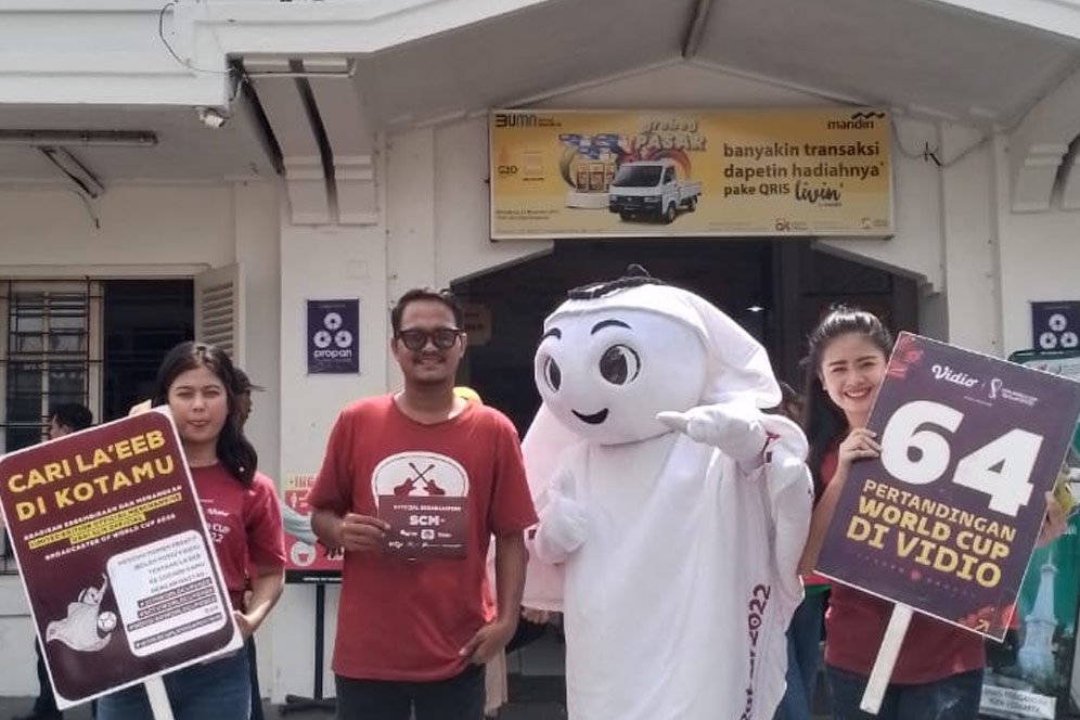 Intip Keseruan La'eeb si Maskot Piala Dunia 2022 saat Kunjungi Yogyakarta dan Medan Intip Keseruan La'eeb si Maskot Piala Dunia 2022 saat Kunjungi Yogyakarta dan Medan